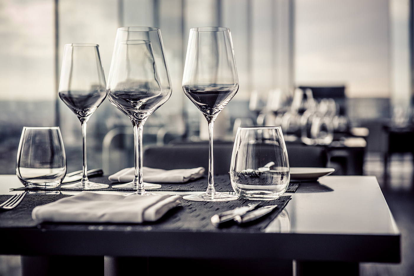 Restaurant table linen and napkins